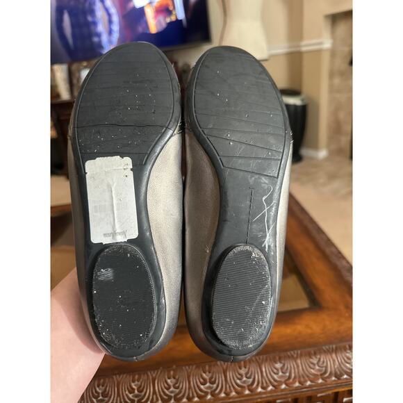 Women’s Neiman Marcus Pewter Leather Ballerina Flats. Size 8.5 - Picture 5 of 5